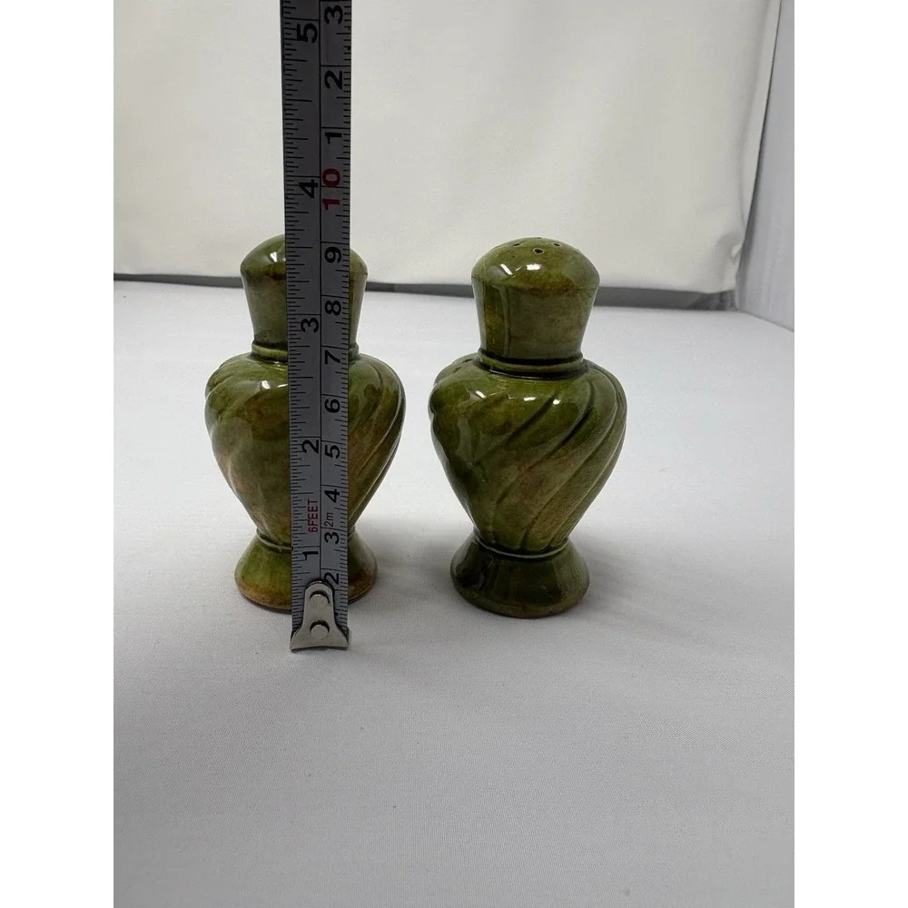 Vintage Green Glazed Ceramic Salt & Pepper Shakers Twisted Swirl Design Retro 60